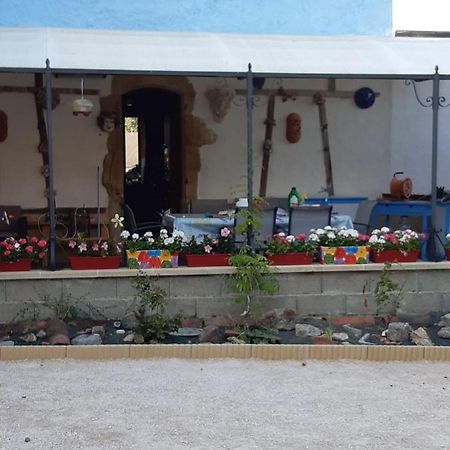 Chambre familiale avec piscine chauffée et jacuzzi Bernadets-Debat Esterno foto